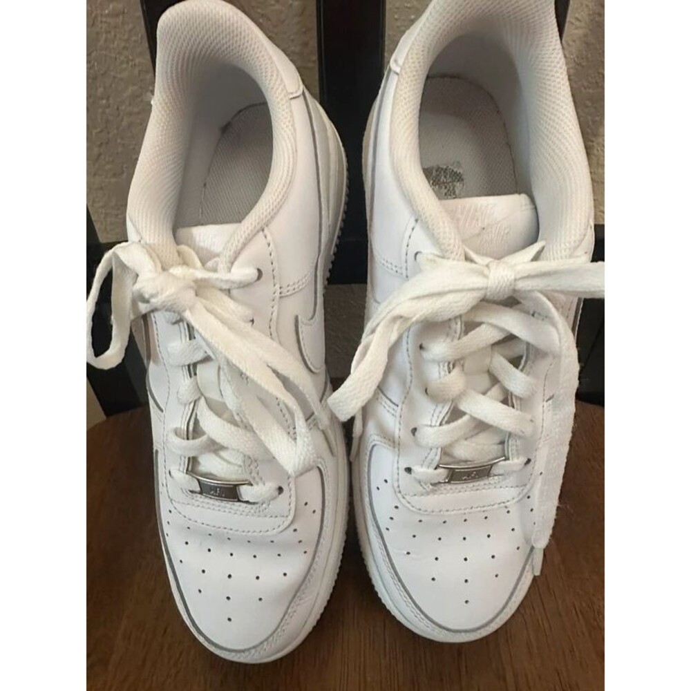 Boys 2020 Nike Air Force One '07 GS Low Shoes Sneakers Size 7Y White 314192-117